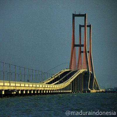 Jembatan Suramadu